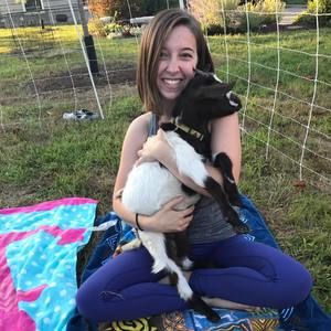 Meet your Posher, Izzy